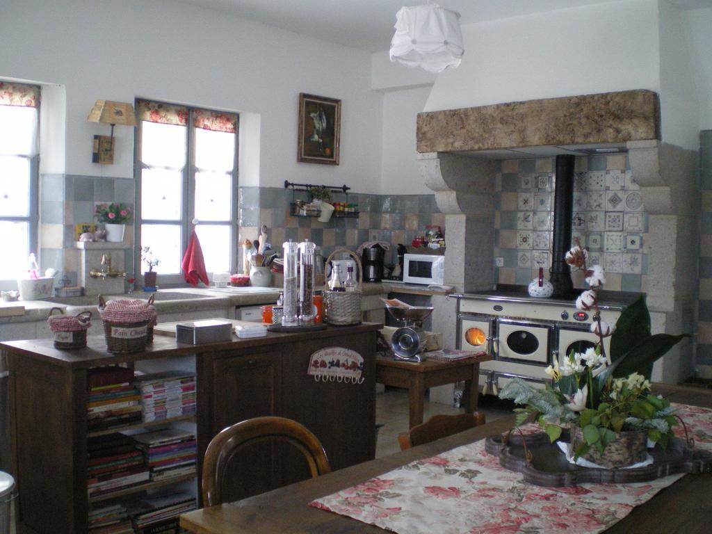 Au Bon Gre D'Hugoline Bed & Breakfast Blanzac  Luaran gambar