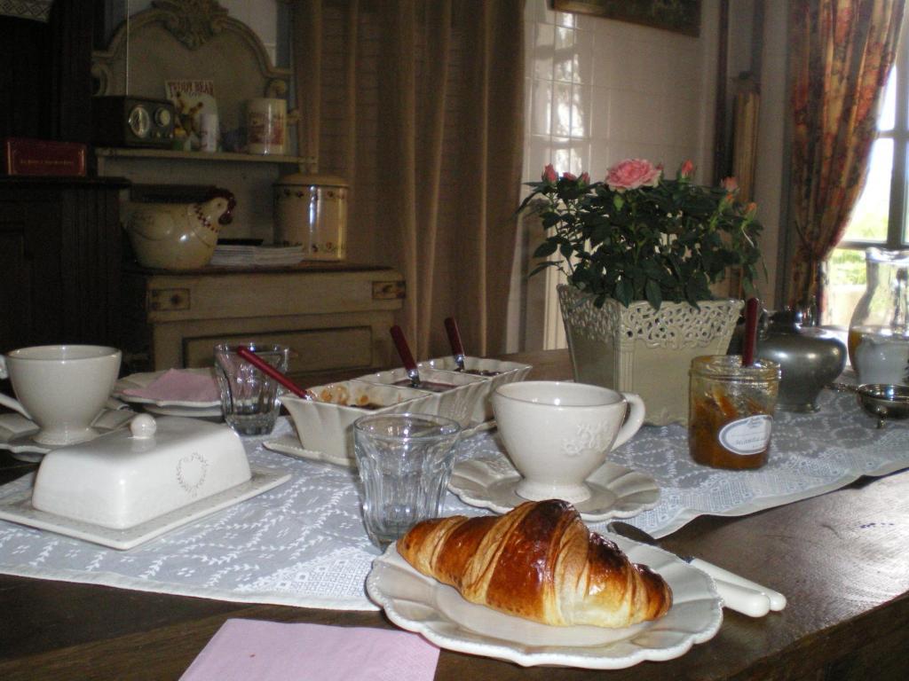 Au Bon Gre D'Hugoline Bed & Breakfast Blanzac  Luaran gambar